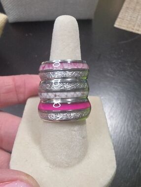 NWT Stackable Pink and White Fashion Ring Set for Women